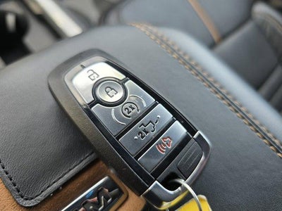 2024 Ford Super Duty F-250 SRW Platinum 4WD Crew Cab 6.75' Box