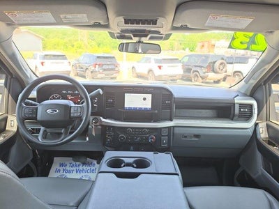 2023 Ford Super Duty F-350 SRW XL 4WD Crew Cab 6.75' Box