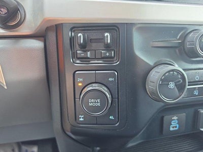 2023 Ford Super Duty F-350 SRW XL 4WD Crew Cab 6.75' Box