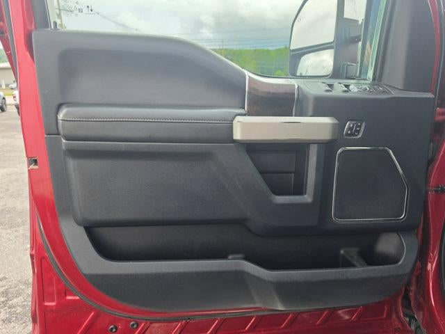 2022 Ford Super Duty F-350 SRW LARIAT 4WD Crew Cab 6.75' Box