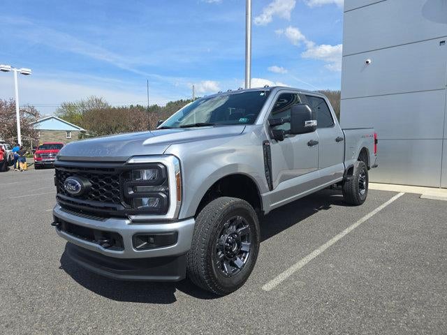 2024 Ford Super Duty F-350 SRW XL 4WD Crew Cab 6.75' Box