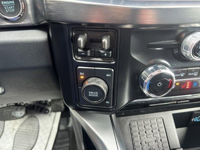 2025 Ford Super Duty F-350 DRW LARIAT 4WD Crew Cab 8' Box