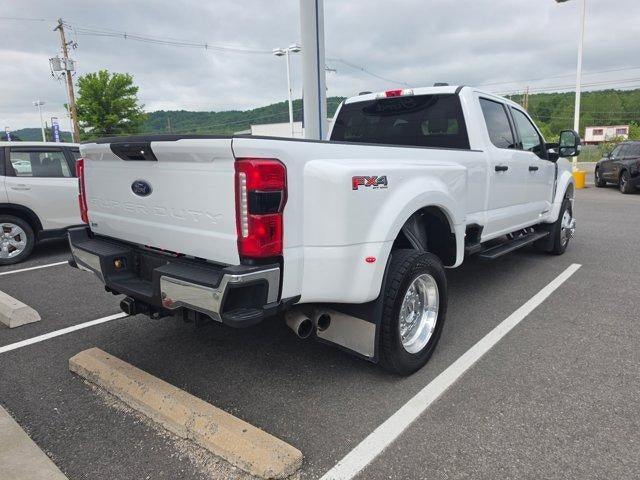 2024 Ford Super Duty F-450 DRW XLT 4WD Crew Cab 8' Box