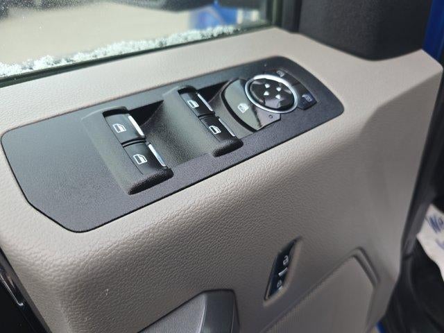 2016 Ford F-150 4WD SuperCrew 5-1/2 Ft Box XLT