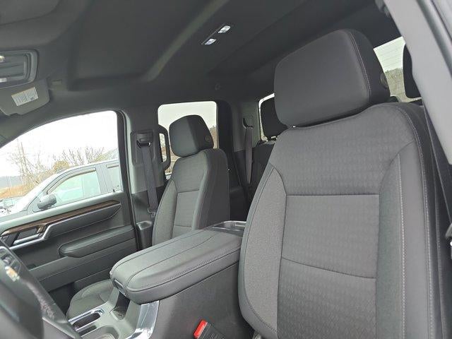 2025 Chevrolet Silverado 1500 Double Cab Standard Box 4-Wheel Drive LT 1LT