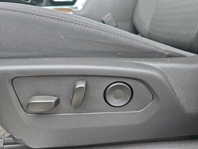 2025 Chevrolet Silverado 1500 Double Cab Standard Box 4-Wheel Drive LT 1LT