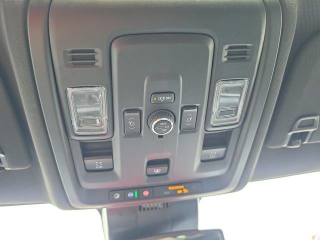 2025 Chevrolet Tahoe 4WD RST