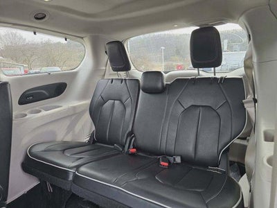 2023 Chrysler Pacifica Limited FWD