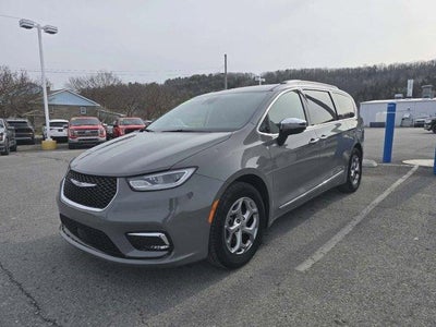 2023 Chrysler Pacifica Limited FWD