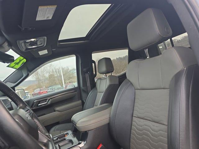 2023 Chevrolet Silverado 1500 Crew Cab Short Box 4-Wheel Drive ZR2