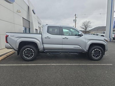 2025 Toyota Tacoma 4WD 4WD TRD Sport Double Cab 5' Bed MT (Natl)