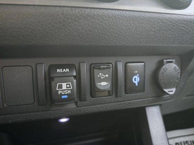 2018 Toyota Tacoma SR Double Cab 5' Bed V6 4x4 AT (GS)