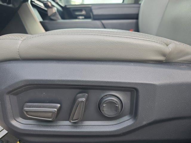 2023 Toyota Tundra 4WD 4WD SR5 CrewMax 6.5' Bed (Natl)