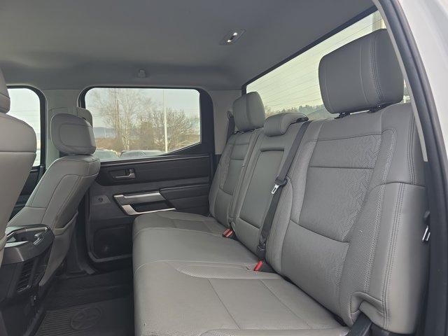 2023 Toyota Tundra 4WD 4WD SR5 CrewMax 6.5' Bed (Natl)