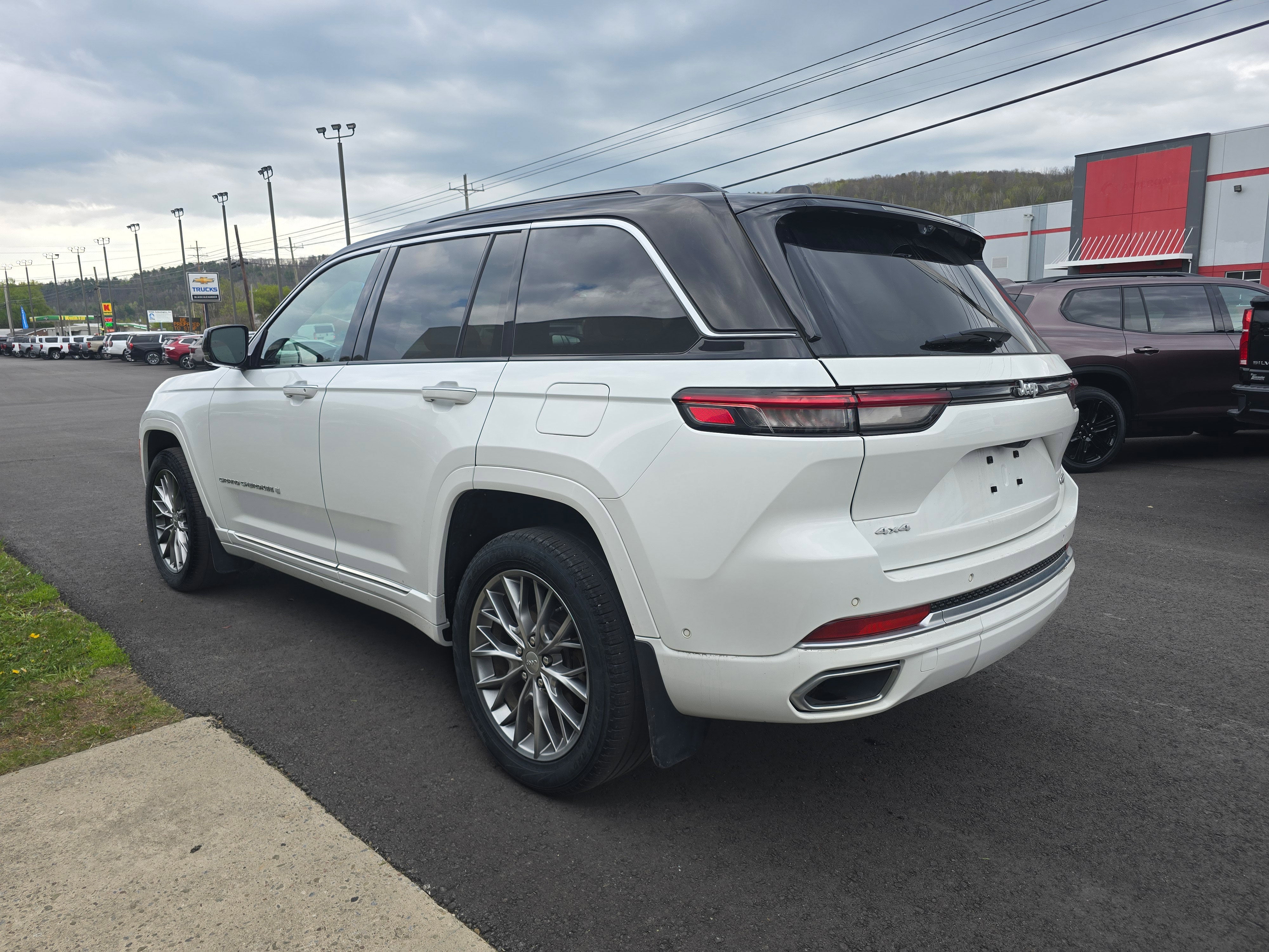 2024 Jeep Grand Cherokee Summit