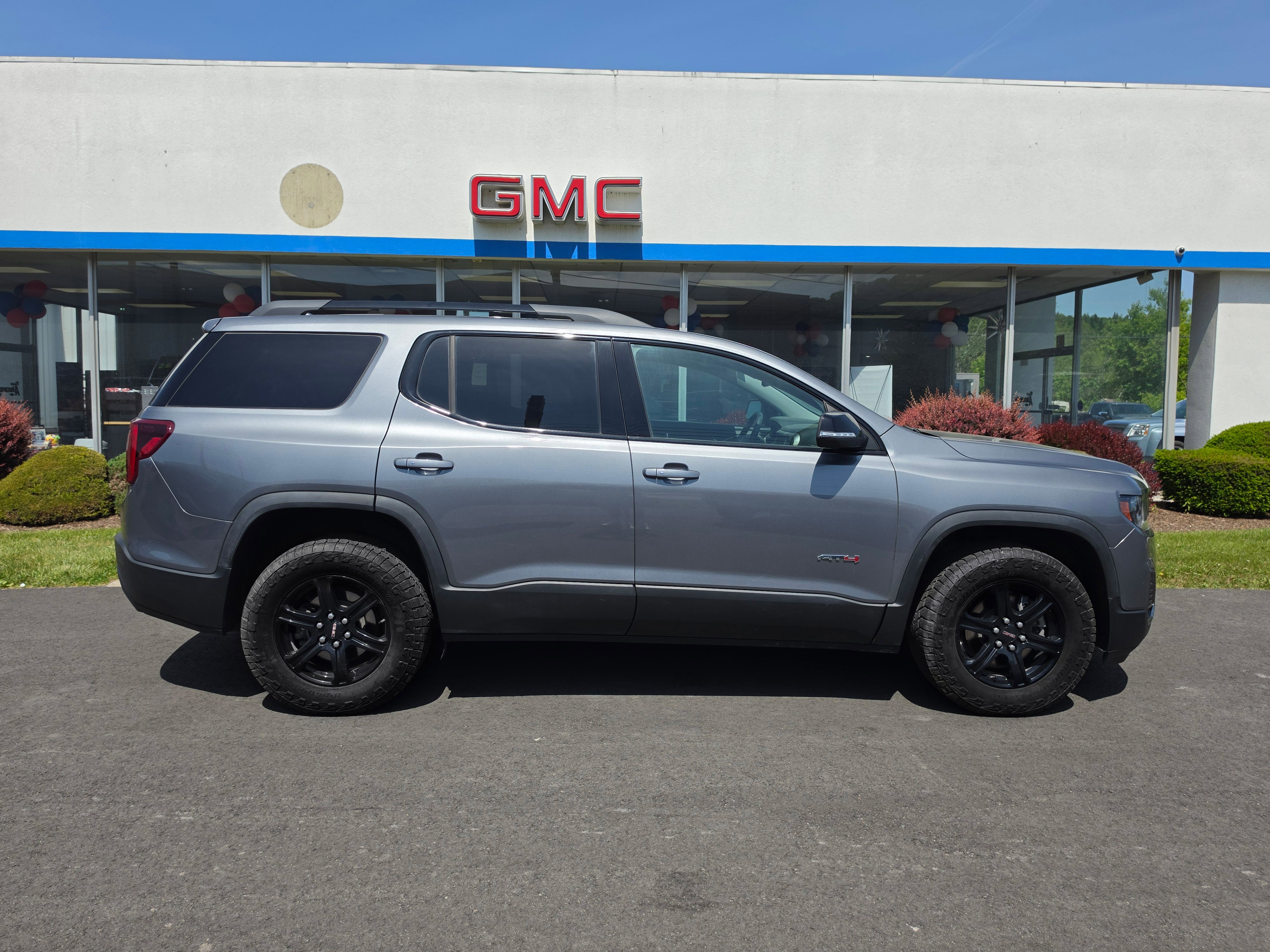 2021 GMC Acadia AT4
