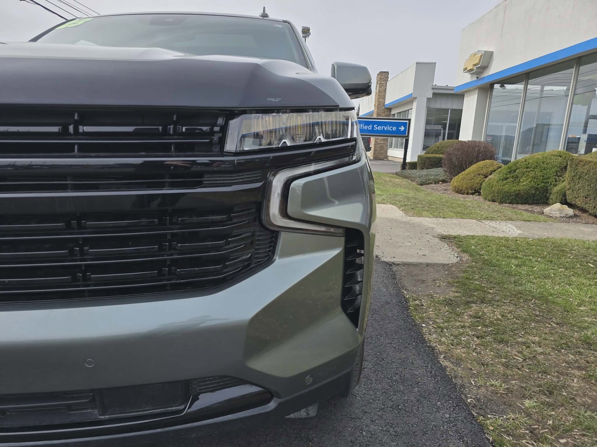 2023 Chevrolet Suburban RST