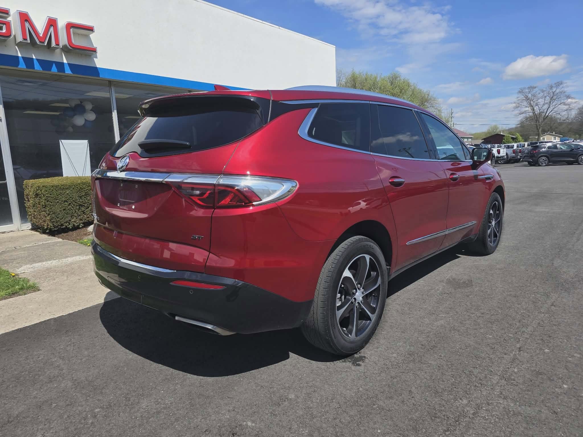 2023 Buick Enclave Essence