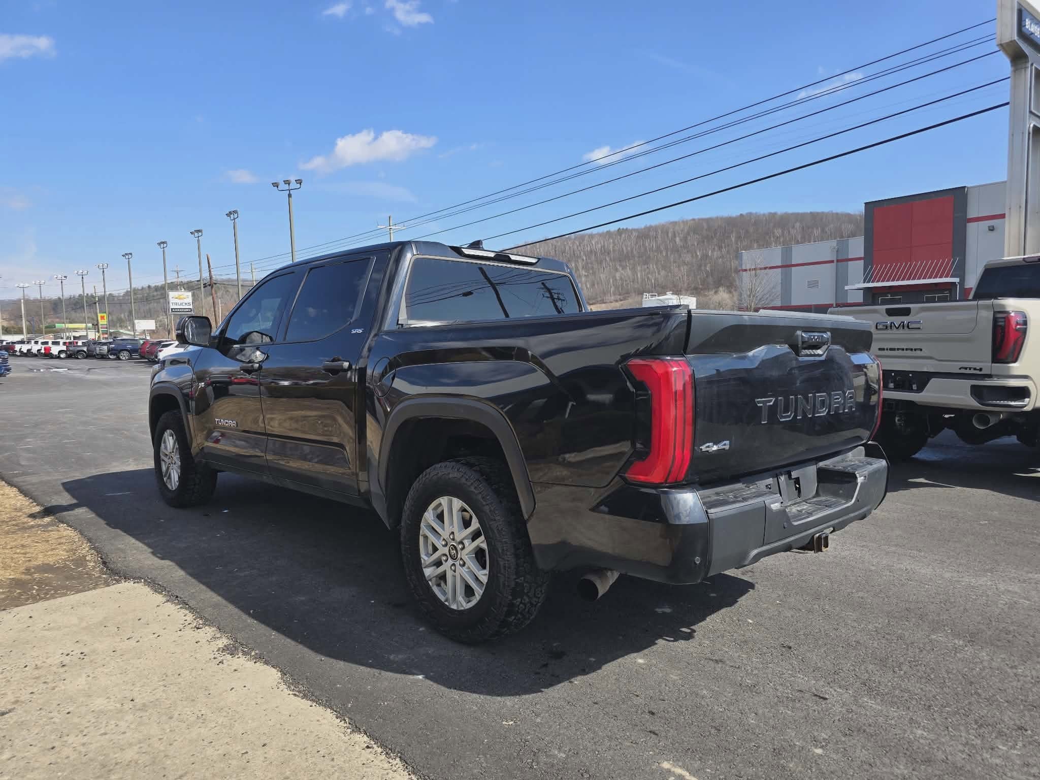 2023 Toyota Tundra 4WD SR5