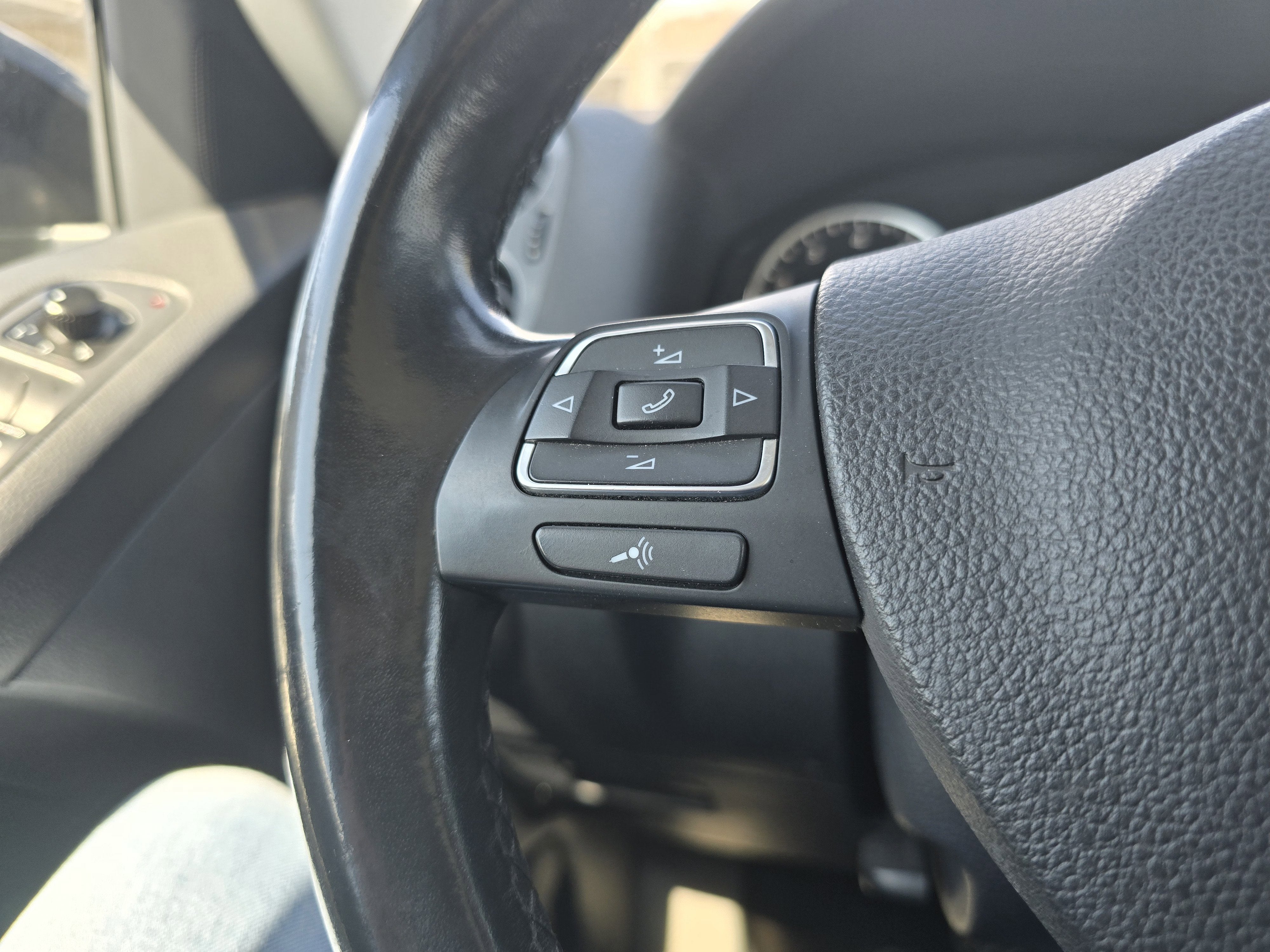 2013 Volkswagen Tiguan S