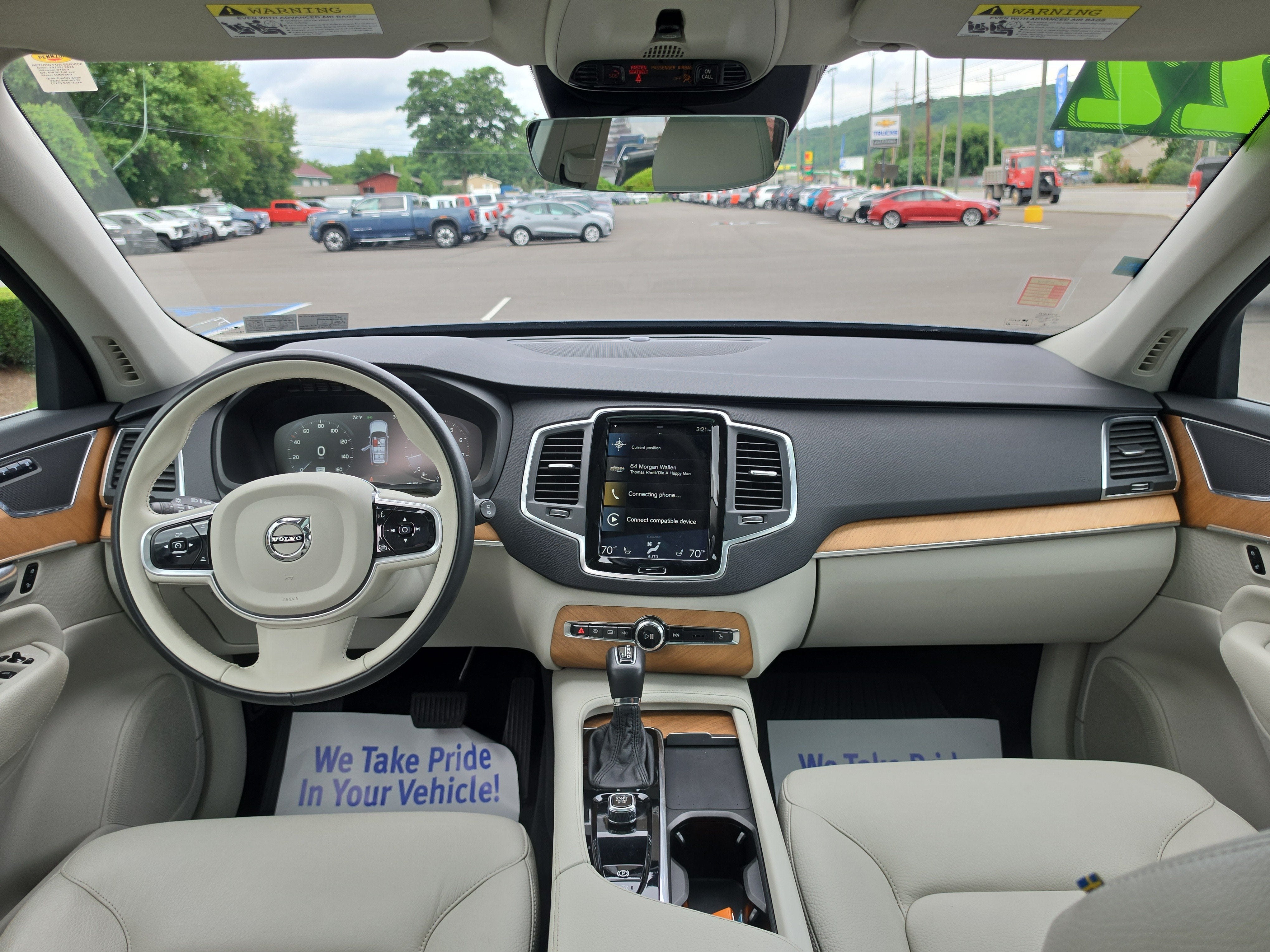 2022 Volvo XC90 Momentum