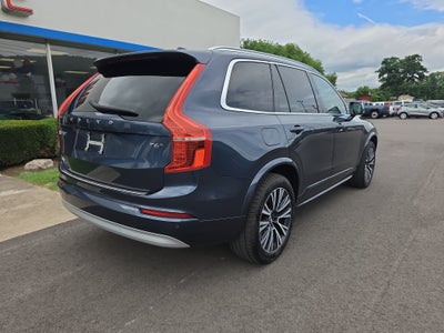 2022 Volvo XC90 Momentum