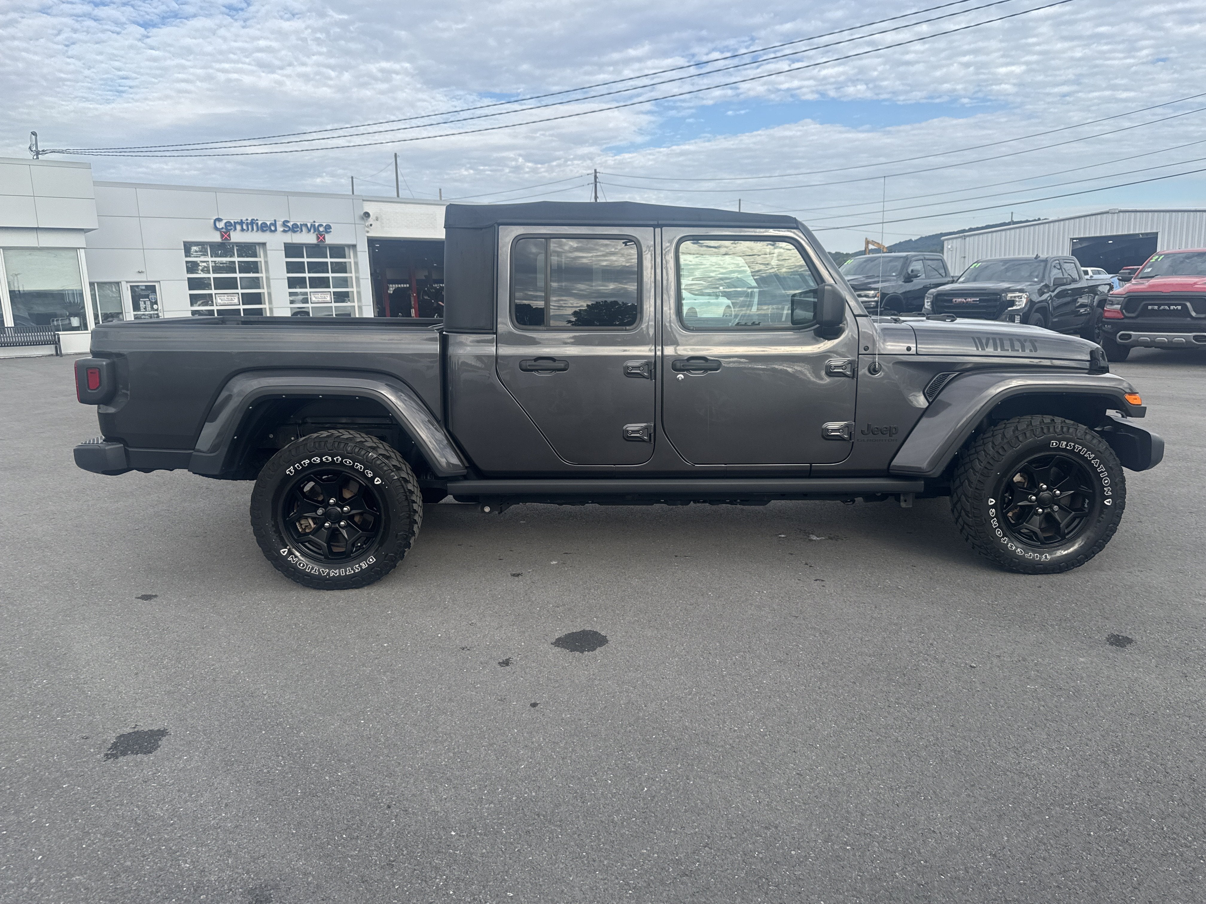 2022 Jeep Gladiator Willys