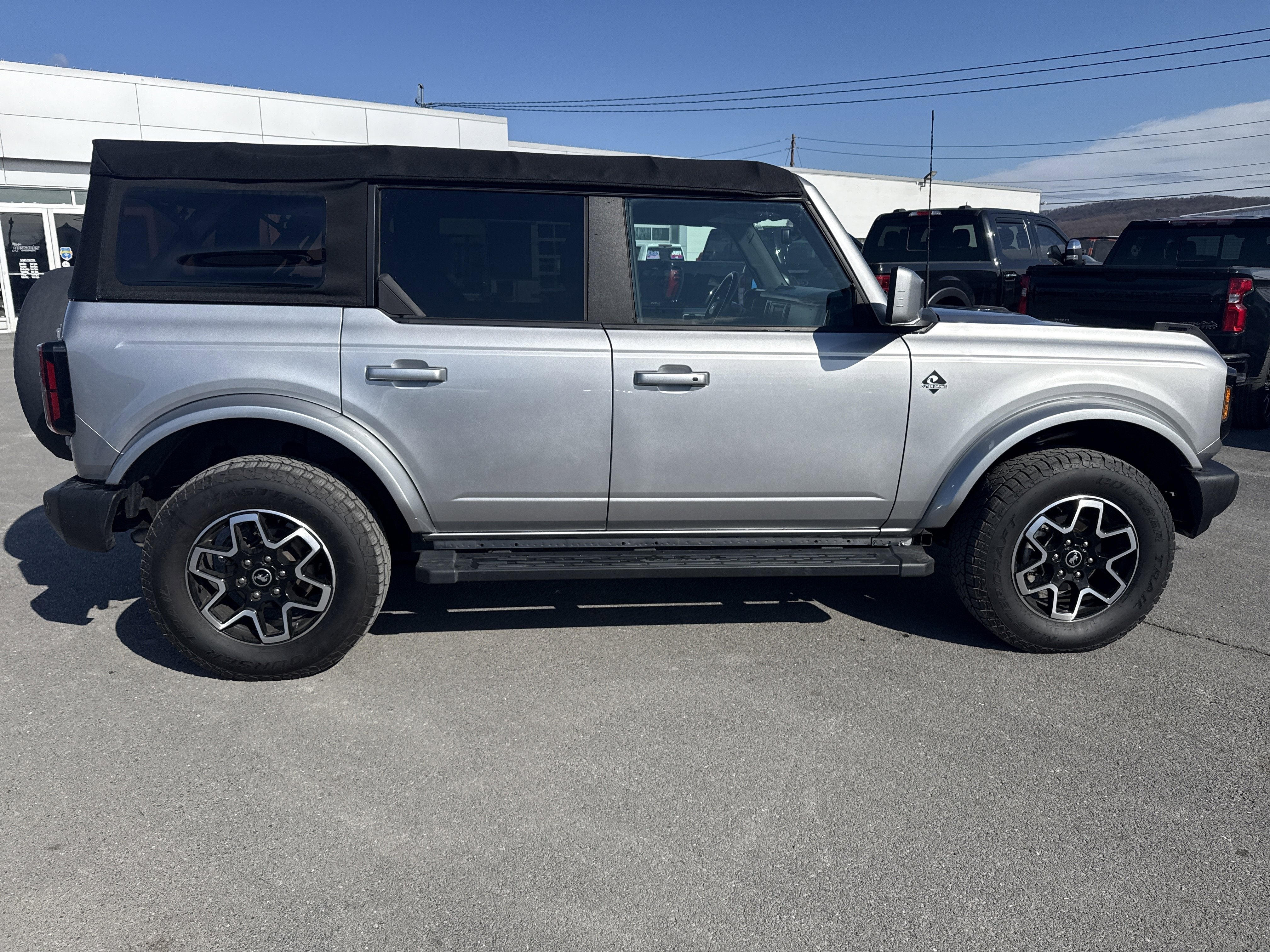 2022 Ford Bronco Base
