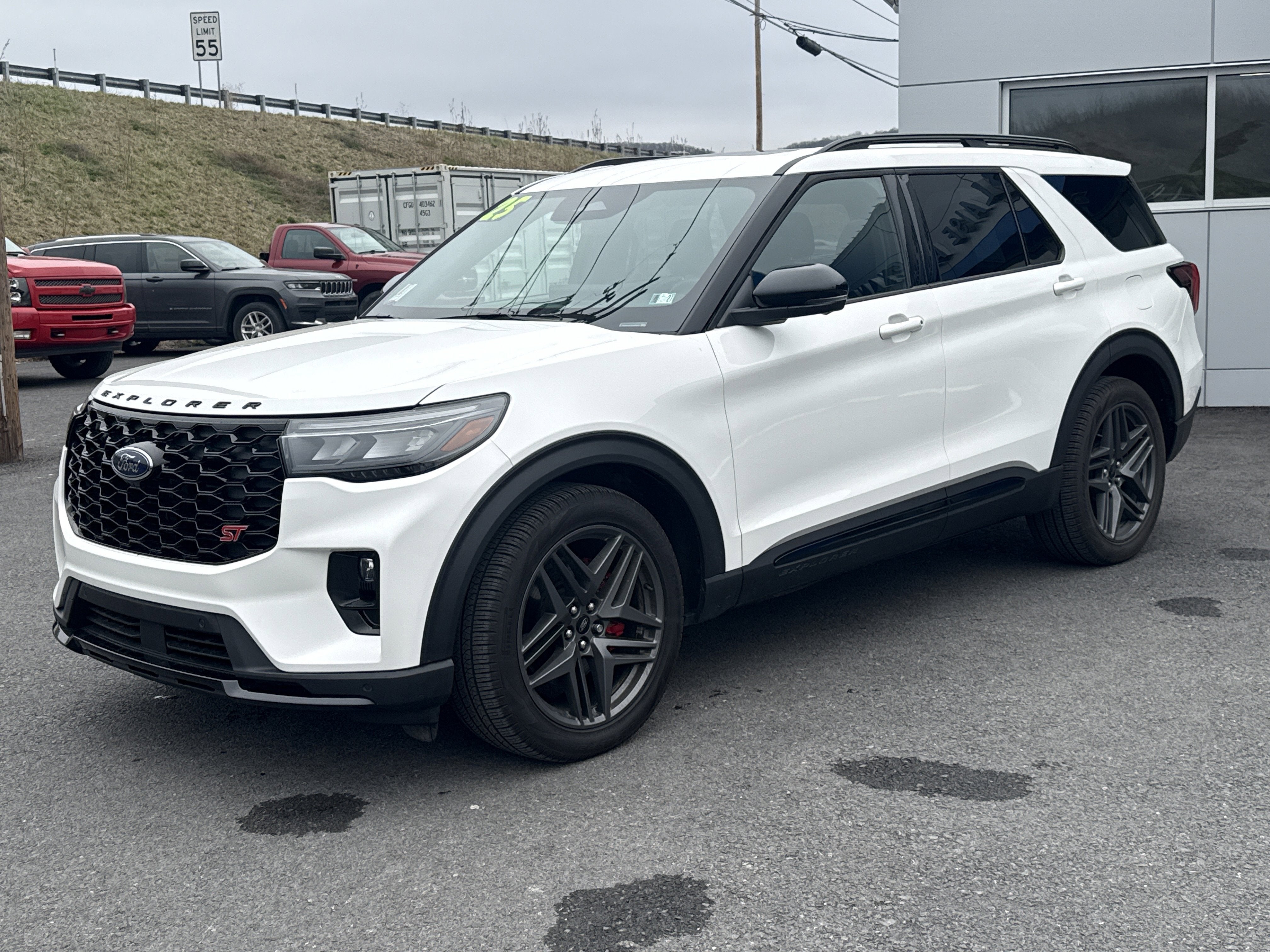 2025 Ford Explorer ST