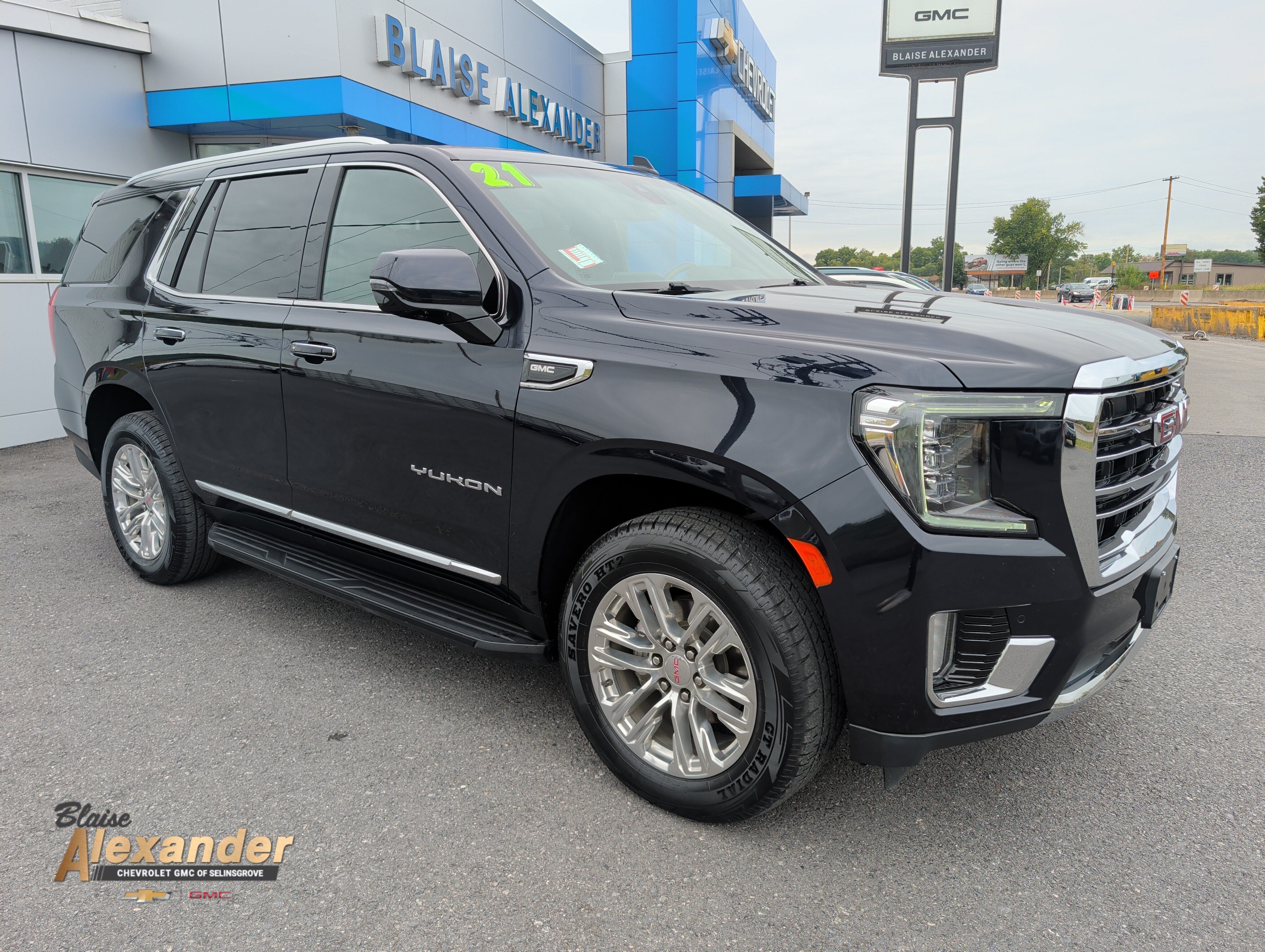 2021 GMC Yukon SLT