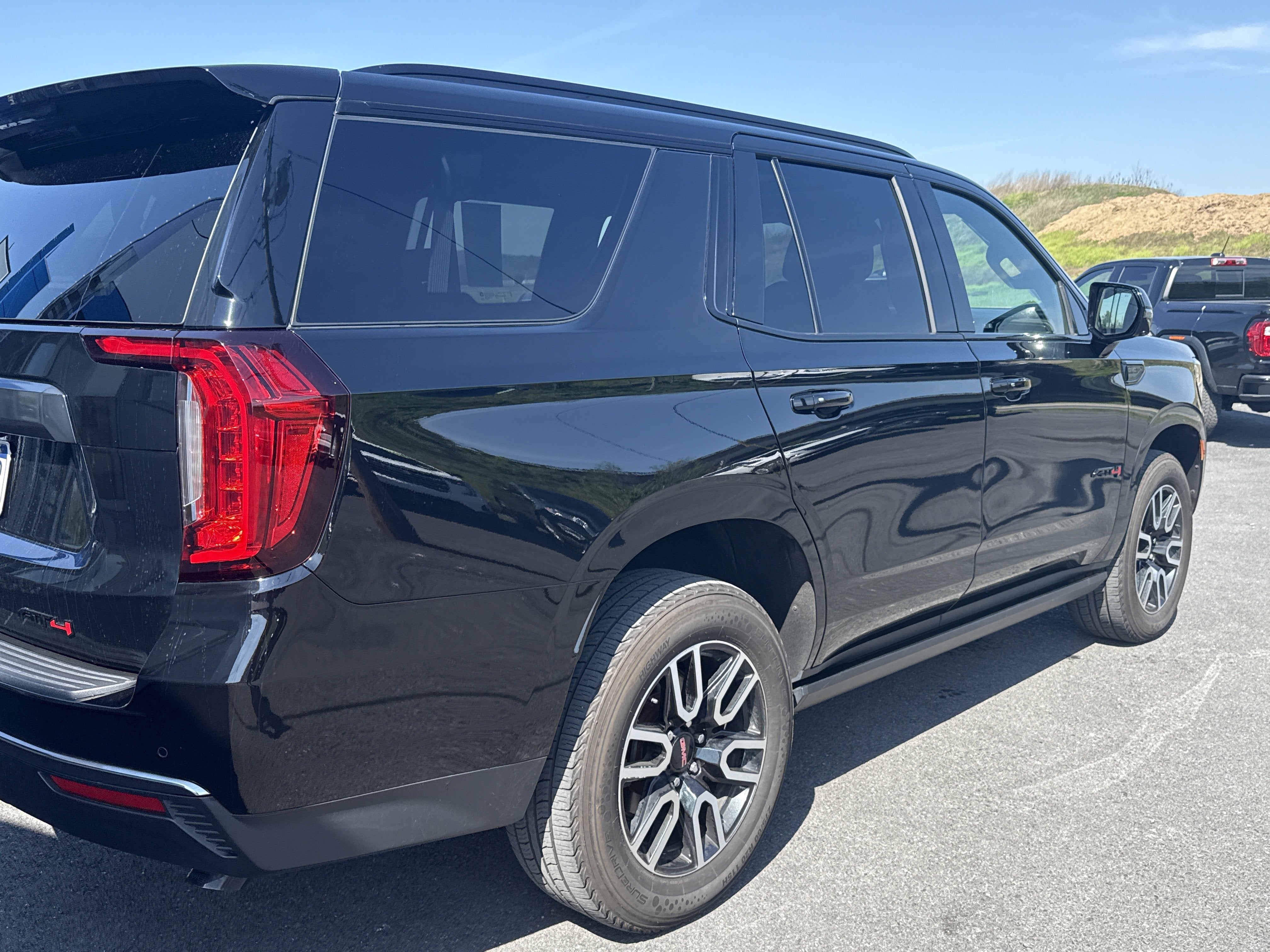 2023 GMC Yukon AT4