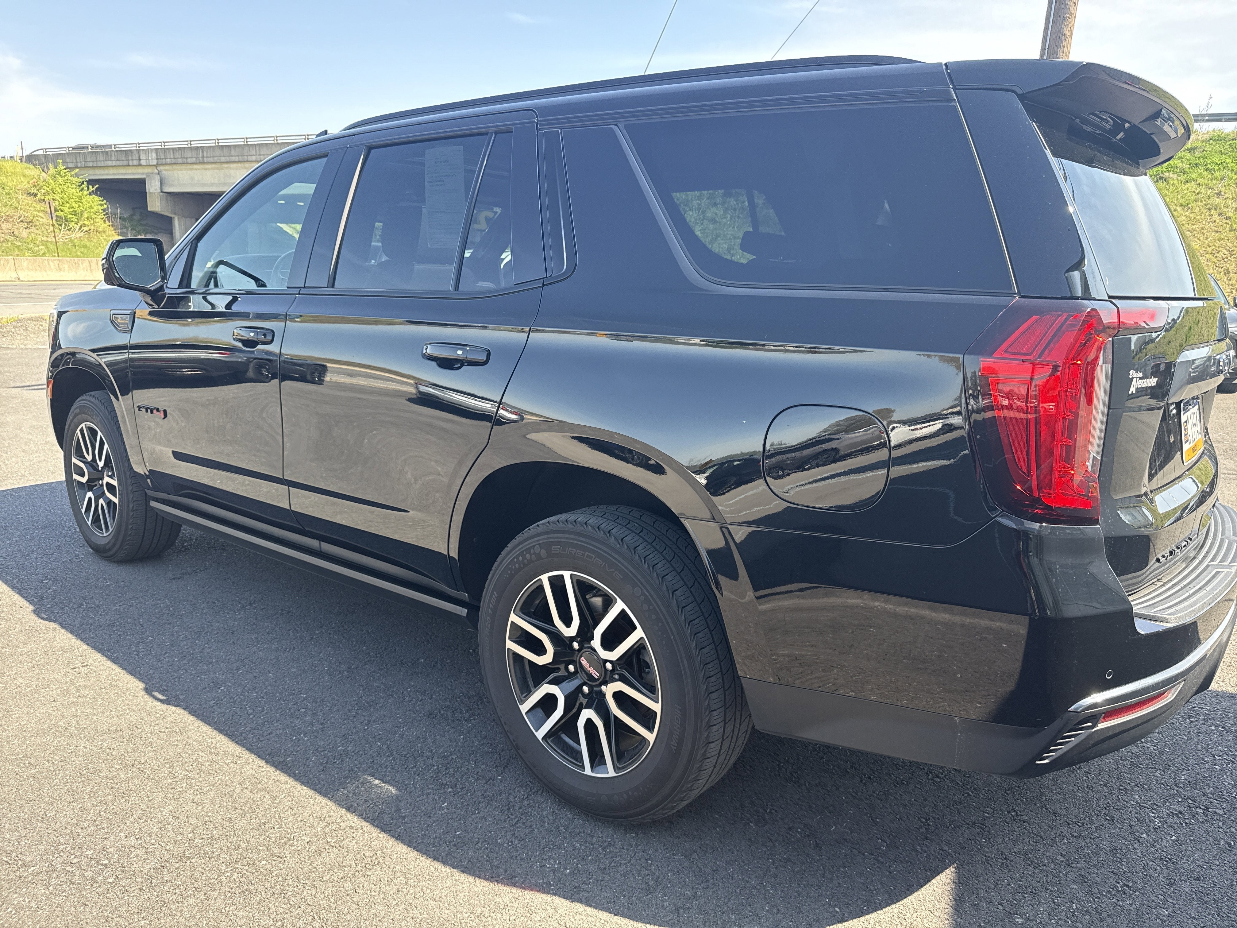2023 GMC Yukon AT4