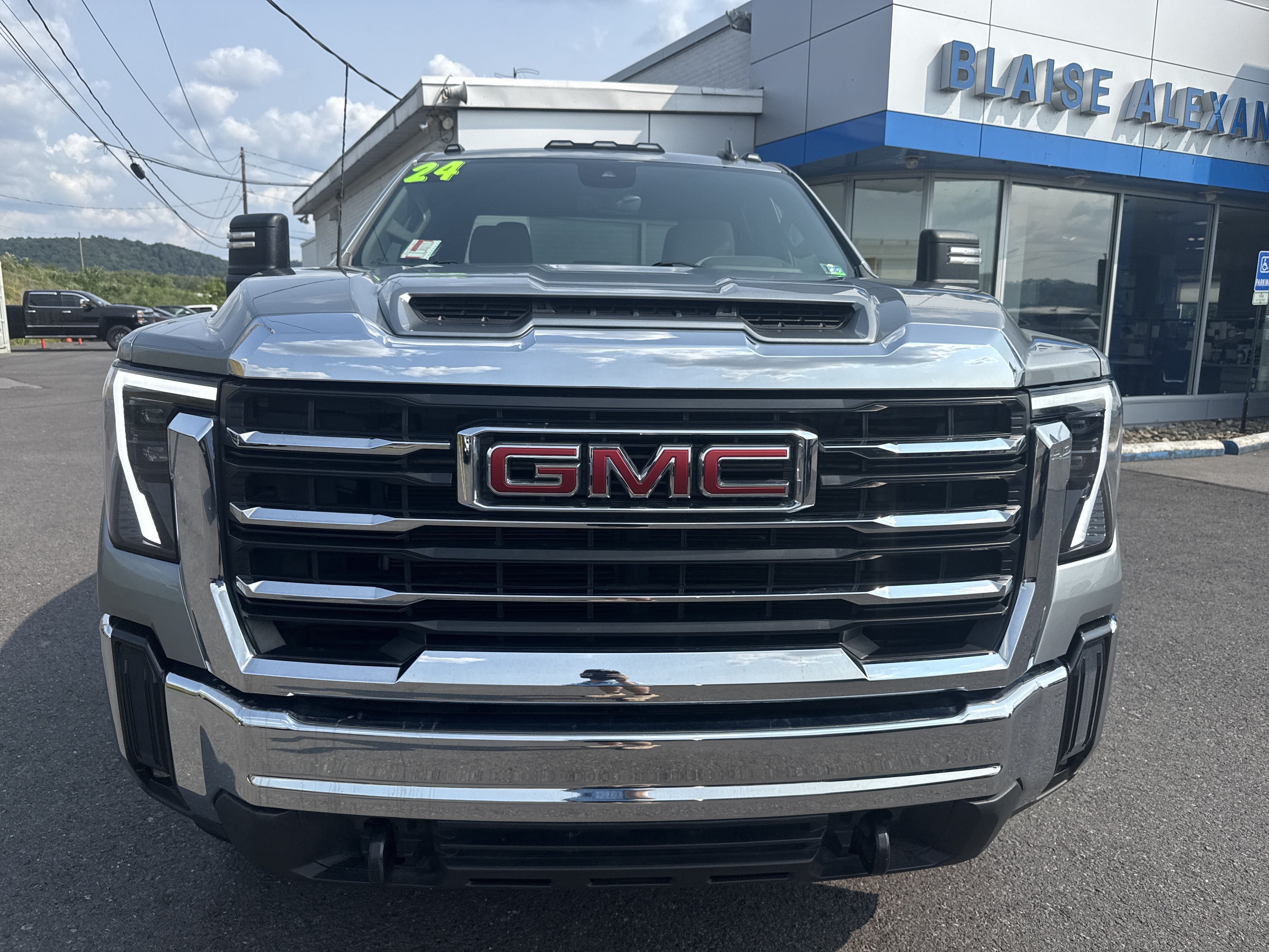 2024 GMC Sierra 2500 HD SLE