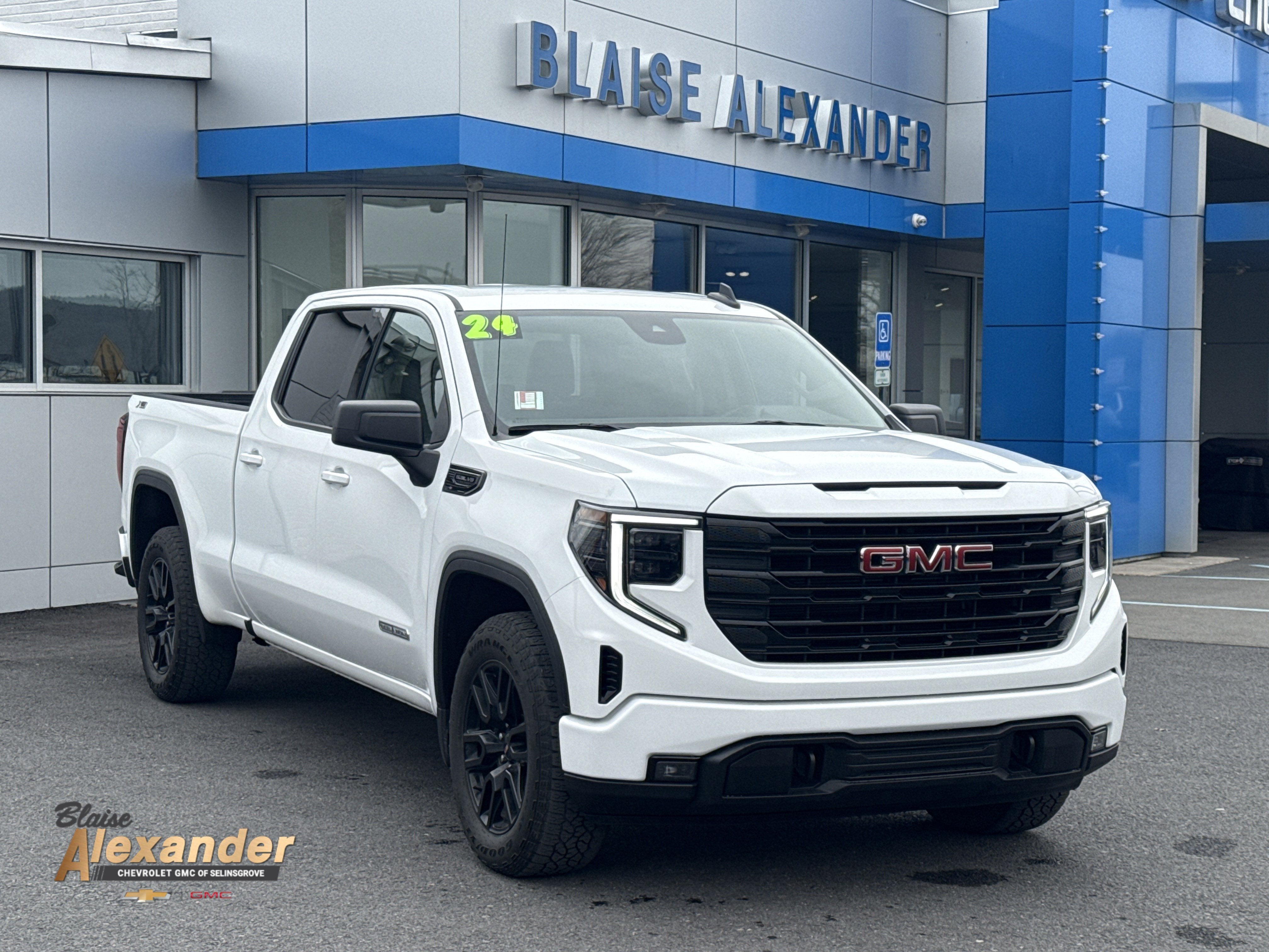 2024 GMC Sierra 1500 Elevation