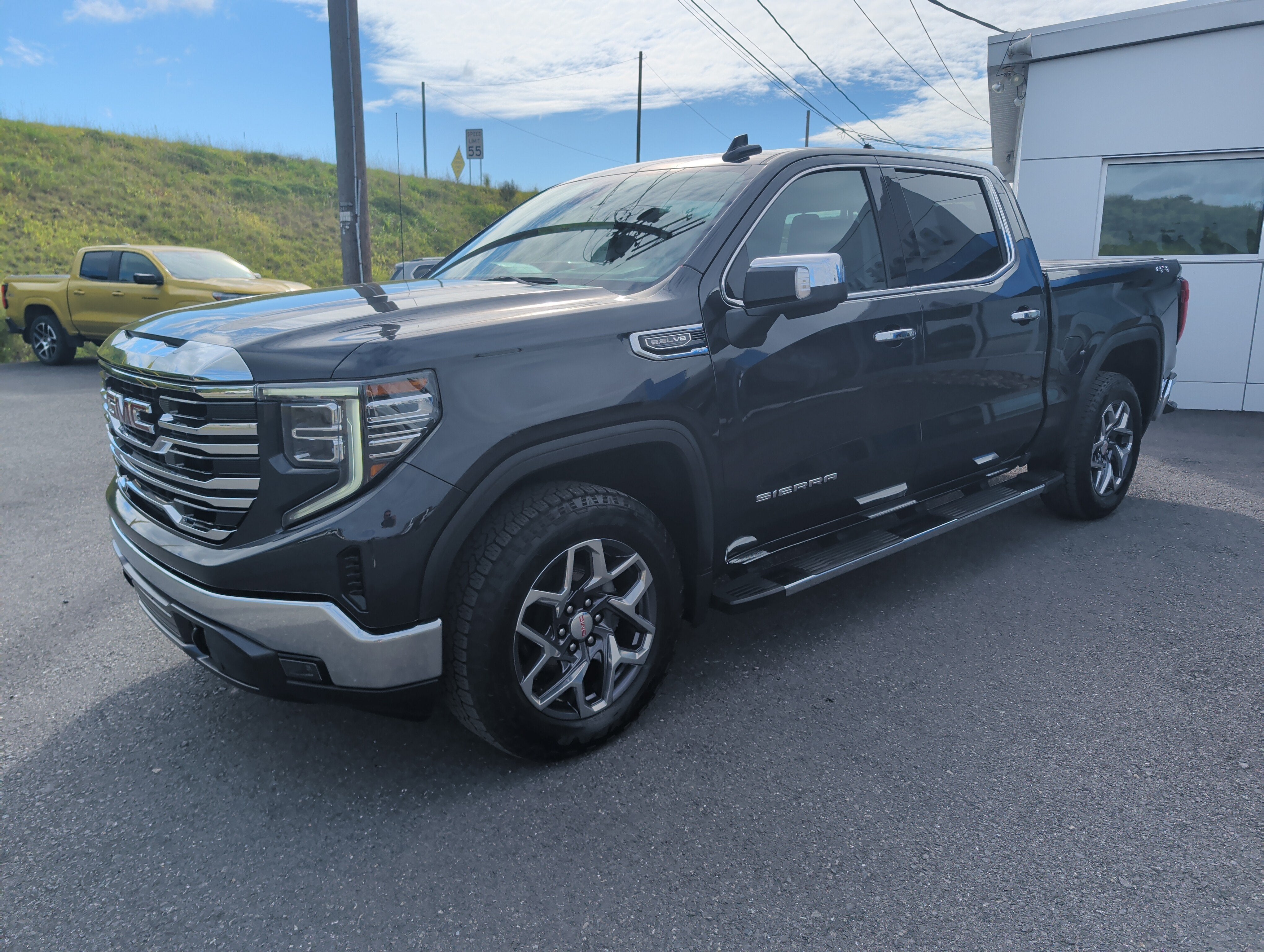 2022 GMC Sierra 1500 SLT