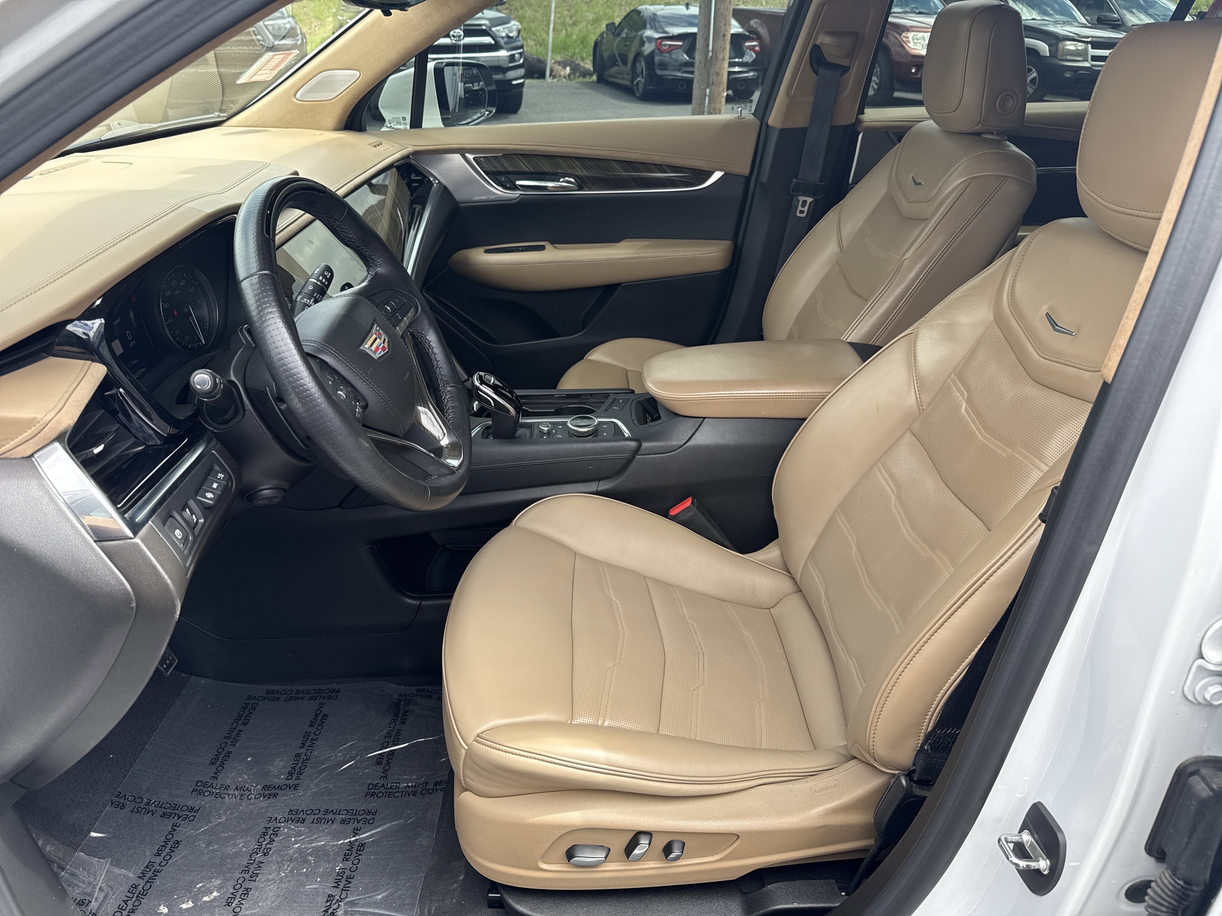 2022 Cadillac XT6 Premium Luxury