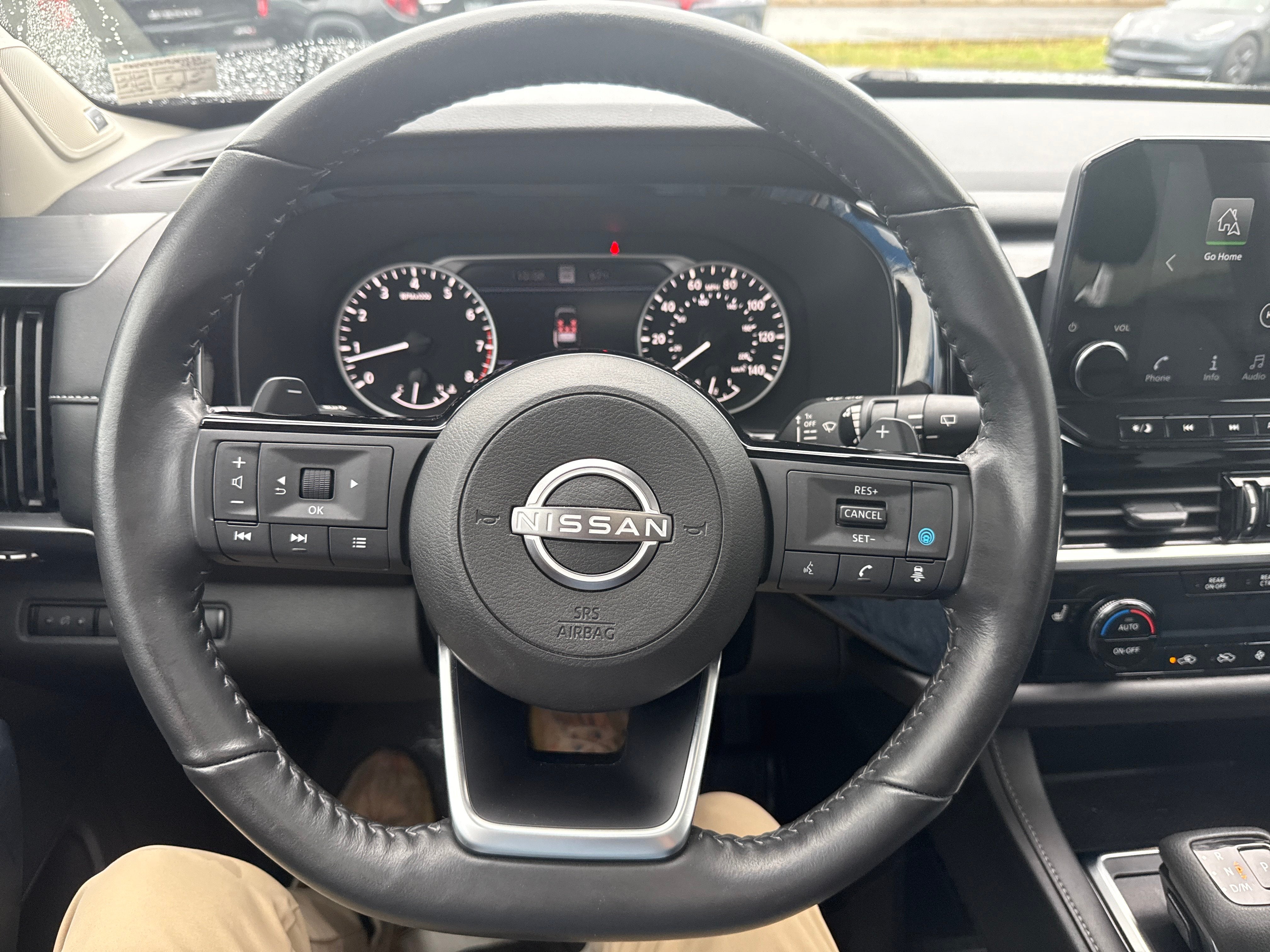 2023 Nissan Pathfinder SL
