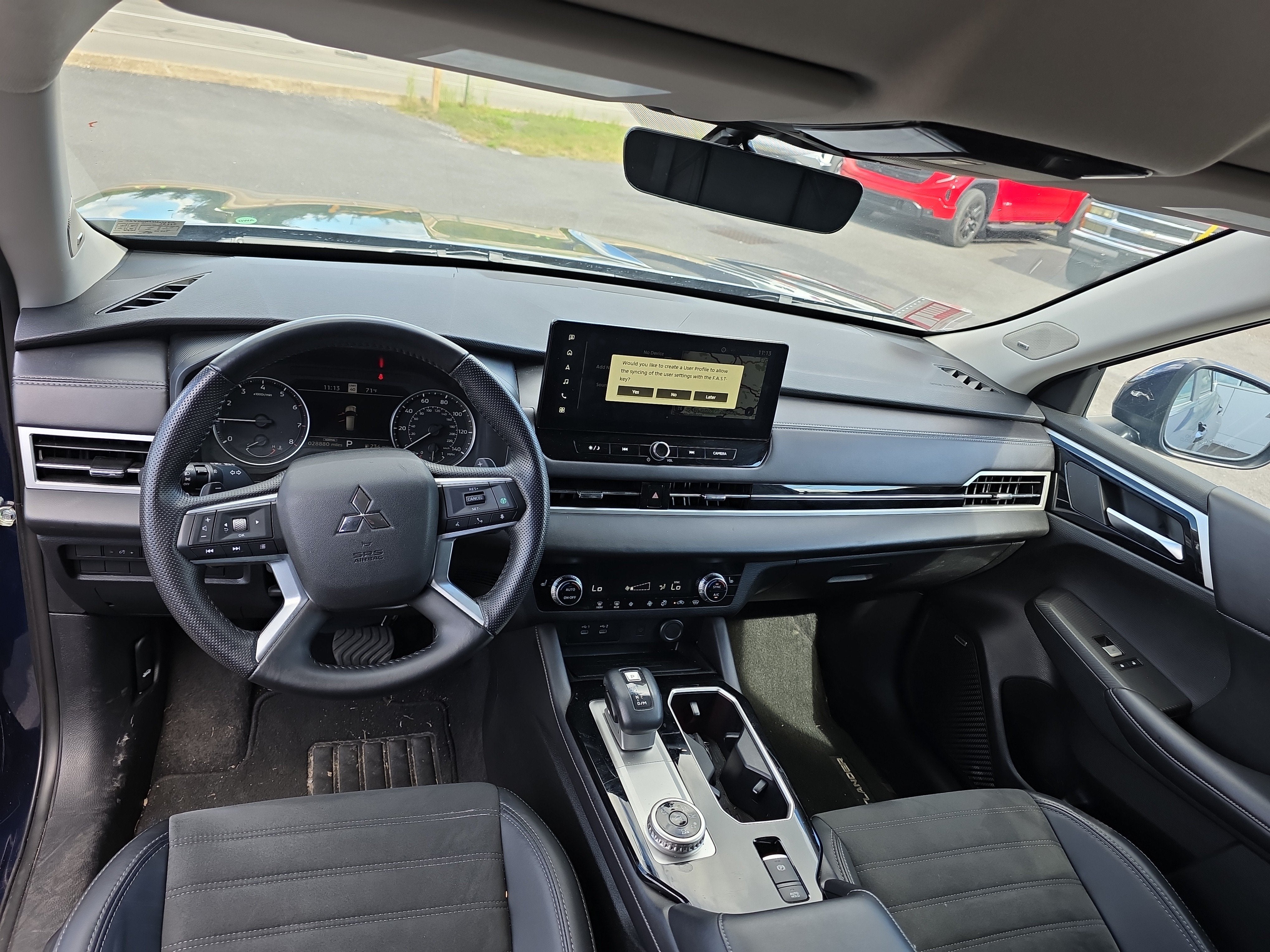 2025 Mitsubishi Outlander SE