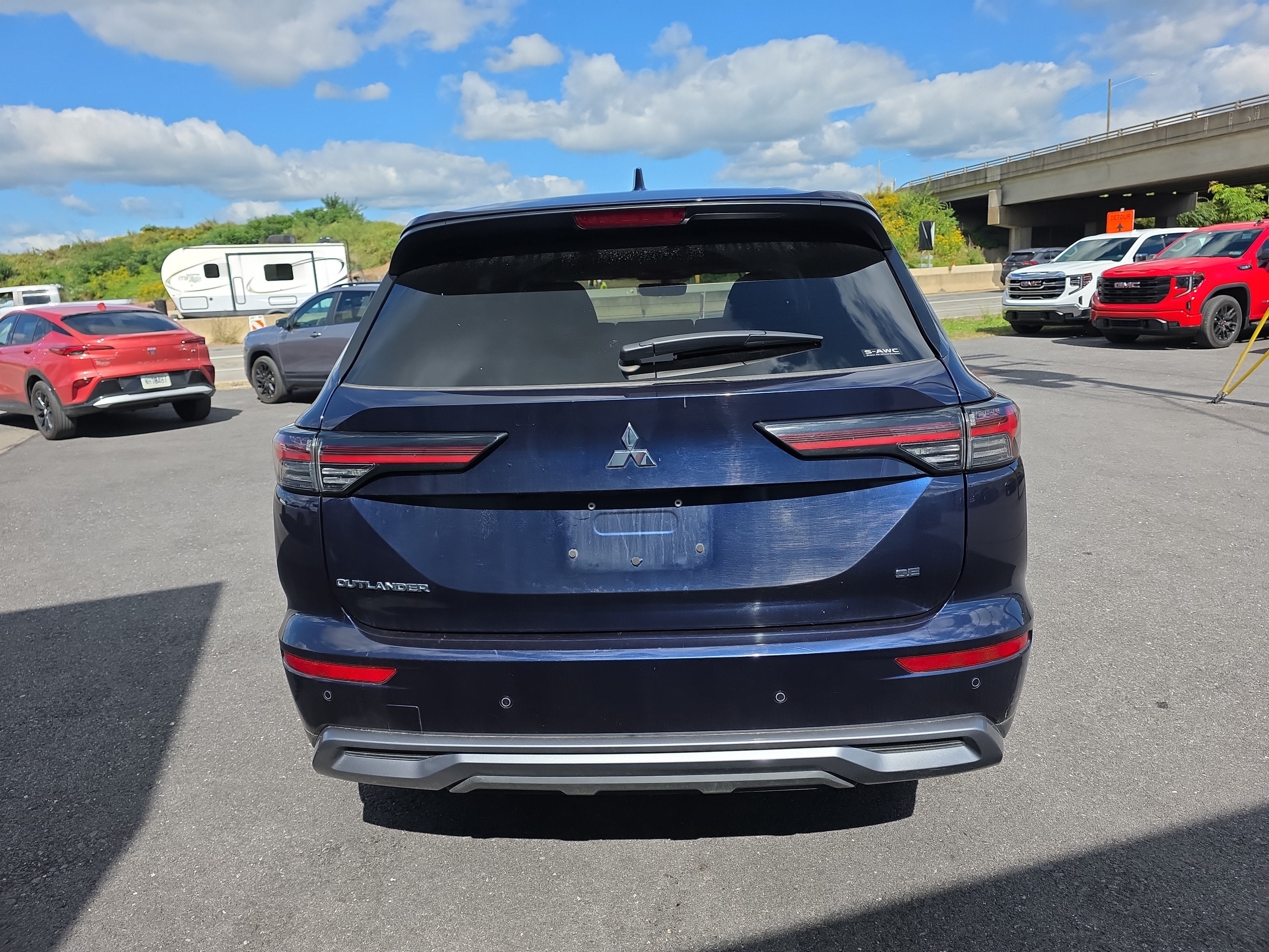 2025 Mitsubishi Outlander SE